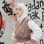 6 Mix and Match Rompi Rajut ala Kenasti Putri, Hijaber Surabaya