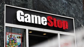 GameStop PHK Karyawan, Termasuk Direktur Keuangan