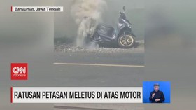 VIDEO: Ratusan Petasan Meletus di Atas Motor