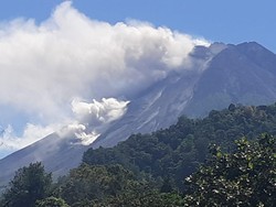 Lagi! Gunung Merapi Erupsi, Luncurkan Awan Panas Sejauh 1,5 Km