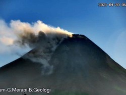 Gunung Merapi Erupsi 3 Kali Pagi Ini