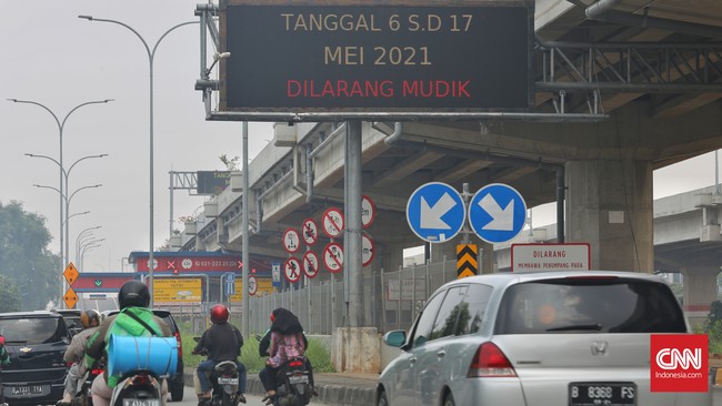Pemberlakuan jam malam untuk zona merah di DKI Jakarta dan prediksi jumlah pemudik meskipun ada larangan mewarnai pemberitaan hari ini.
