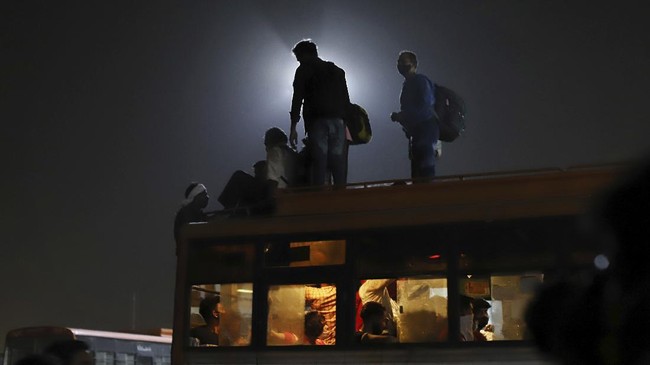 FOTO: India Keteteran Hadapi Lonjakan Kasus Covid-19