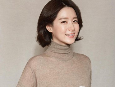Lee Young Ae Beri Bantuan untuk Keluarga Korban Itaewon