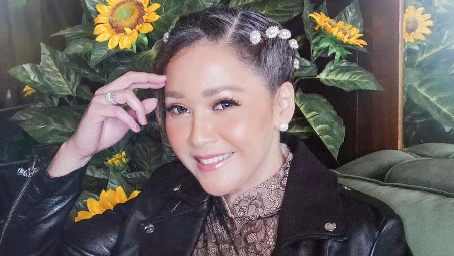 Maia Estianty menceritakan bahwa ia pernah disangka seorang Ladyboy. Kita lihat yuk tampilan Maia Estianty sampai disangka Ladyboy?