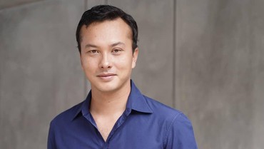 img-title Nicholas Saputra Ulang Tahun, Terungkap Foto Pertama Kali Jadi Model