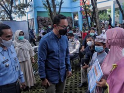 Tekan Angka Kemiskinan, Bima Arya Luncurkan Program Orang Tua Asuh
