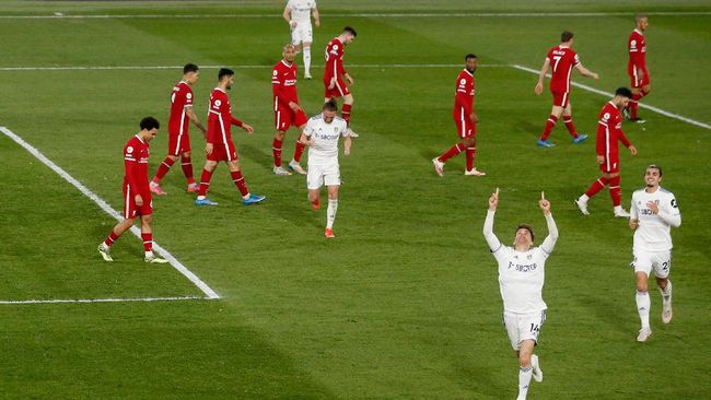 Klasemen Liga Inggris: Liverpool Masih di Luar 4 Besar Liverpool masih belum bisa menembus empat besar setelah ditahan imbang Leeds United dalam laga Liga Inggris di Stadion Elland Road, Selasa (20/4) dini hari WIB.