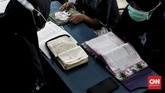 FOTO: Giat Anak-anak Tadarusan di Bulan Ramadan Sembari memakai masker, anak-anak giat menjalani ibadah tadarus Al-Qur'an di bulan suci Ramadan.