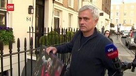 VIDEO: Tottenham Hotspur Pecat Mourinho