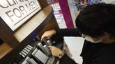 FOTO: Tren Rias Wajah Pria Jepang Di Jepang, tren make up untuk pria makin menjamur. Ya, untuk pria, bukan untuk wanita.