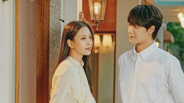 img-title Tatapan Manis Lee Do Hyun untuk Go Min Si di Poster Drama 'Youth Of May'
