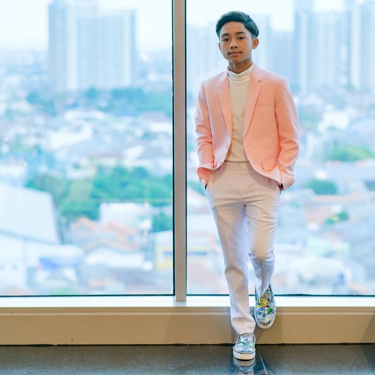 Betrand Peto semakin sukses berkarier dan tampilannya semakin hari semakin kece&period; Kita intip yuk penampilan kecenya&comma; Betrand&excl;