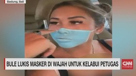 VIDEO: Bule Lukis Masker di Wajah Untuk Kelabui Petugas