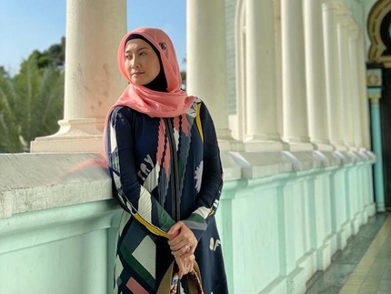 Kini Jadi Politikus, Intip 7 Gaya Desy Ratnasari yang Makin Modis & Awet Muda