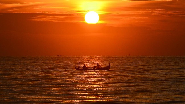 Besok Indonesia akan kebagian fenomena langka ekuinoks yang hanya terjadi setahun dua kali. 