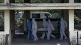 FOTO: Kerepotan Krematorium saat Gelombang Dua Corona India Sebagian besar pusat krematorium di India kerepotan mengkremasi jenazah pasien corona yang terus berdatangan.