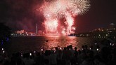 FOTO: Festival Hung Kings, Bukti Sukses Vietnam Lawan Pandemi Dianggap sebagai negara yang sukses menangani pandemi Covid-19 sejak awal, Vietnam gelar festival Hung Kings dengan hadirkan puluhan ribu massa.