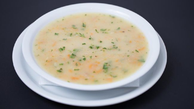 Sup krim dengan rasa gurih creamy umumnya disajikan sebagai hidangan pembuka. Namun, Anda bisa menyajikannya untuk menu sahur karena mudah dan cepat dibuat.