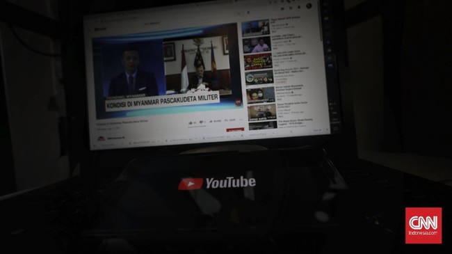 Kini malware yang mengincar password pengguna beredar melalui video di Youtube. Korban akan diarahkan lewat link yang tersedia di kolom deskripsi.