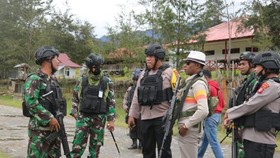 Diduga Jual Amunisi Senjata Api ke KKB, 2 Polisi Ditangkap