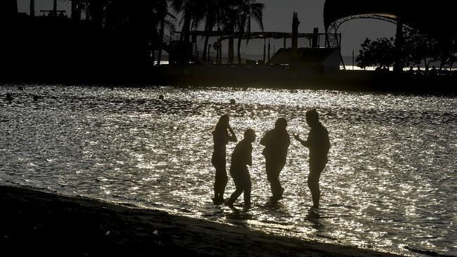 Ancol dan Taman Mini Indonesia Indah (TMII) menjadi lokasi uji coba pembukaan objek wisata selama PPKM Level 3 di DKI Jakarta. 