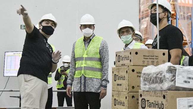 Mendag Minta Produk Lokal Dipajang di Halaman Depan Mendag Muhammad Lutfi meminta e-commerce menempatkan produk lokal di halaman terdepan platform untuk mendukung kampanye bangga buatan Indonesia.