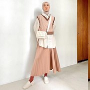 Referensi Mix & Match Tampilan Fashion Hijab ala Korea yang Kekinian untuk Acara Bukber