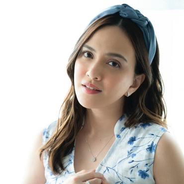 Tepis Isu Cerai, Shandy Aulia Tatap Mesra Suami