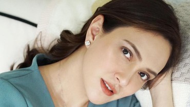 img-title Pamer Test Pack, Shandy Aulia Hamil Lagi?