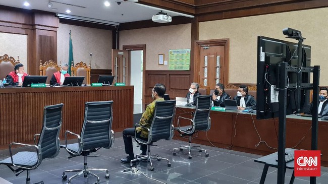 Terdakwa Kasus Bansos covid-19 Adi Wahyono menyebut Yogas berperan mengurus 400 ribu kuota paket bansos dari politikus PDIP Ihsan Yunus.
