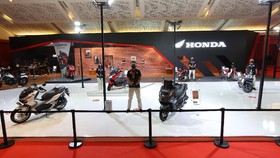 Diskon Motor Menggoda Pengunjung IIMS 2021
