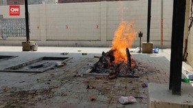 VIDEO: Krematorium India Kewalahan Urus Jenazah Covid