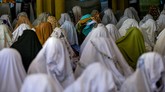 FOTO: Nyaring Lantunan Zikir dalam Tradisi Suluk di Aceh Saban Ramadan, sebagian umat Islam di Aceh melakukan tradisi suluk. Tradisi ini biasanya dilakukan dengan berzikir tanpa henti.