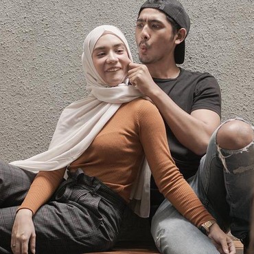 Didoakan Cerai, Inilah Momen Harmonis Arya Saloka dan Putri Anne