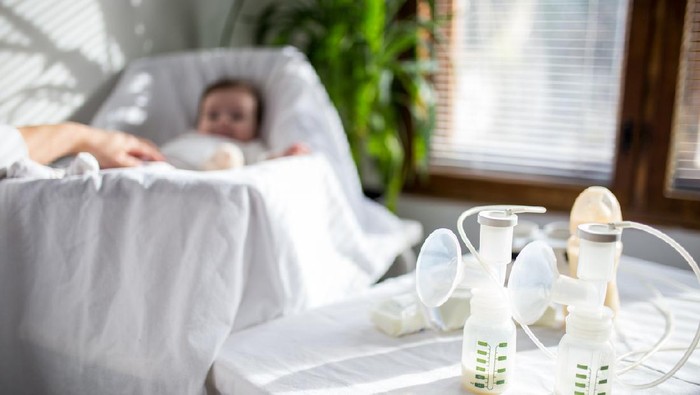 Mothers breast milk is the most healthy food for newborn baby