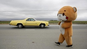 FOTO: 'Beruang' Jalan Kaki dari Los Angeles ke San Francisco