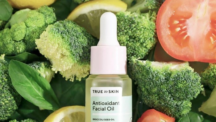 Bukan Hanya Dikonsumsi, Rasakan Manfaat Sayuran Bagi Kulit dalam 6 Skincare Ini