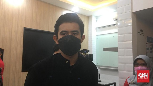 Dokter muda Kevin Samuel Marpaung meminta maaf atas konten TikTok berisi adegan pemeriksaan vagina. Dia mengklaim tak bermaksud melecehkan kalangan perempuan.