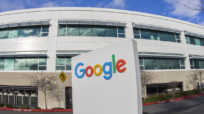 Google memecat seorang karyawan yang melakukan protes pro-Palestina saat pidato utama perusahaan di New York City.
