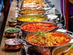 Awas! 5 Makanan Ini Bisa Bikin Asam Lambung Naik Saat Puasa