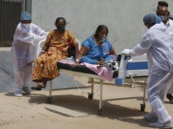 Oksigen dan Tempat Tidur Habis, Krisis COVID-19 di India Memburuk