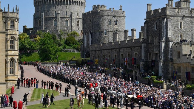 Kastil Windsor menjadi kediaman favorit raja-raja Inggris yang telah berdiri selama hampir 1.000 tahun.