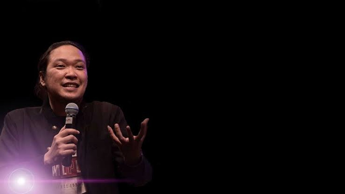 Noe Letto kini memeluk agama islam&comma; tak disangka sebelumnya ia sempat menjadi Ateis&period; Yuk kita lihat potret Noe&excl;