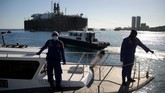 FOTO: Misi Mencari Kapal Selam KRI Nanggala yang Hilang Operasi pencarian kapal selam KRI Nanggala-402 yang hilang kontak sejak Rabu dini hari di perairan Bali melibatkan berbagai armada dan personel gabungan.