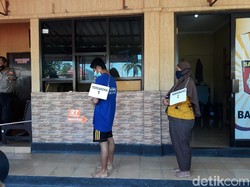 Usai Bunuh Bos Wajan, Istri-Karyawan Korban Salat-Makan Sate Bareng