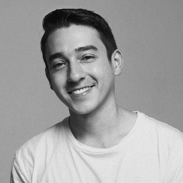 Potret Aliff Alli yang Dituduh KDRT & Idap Skizofrenia oleh Mantan Istri