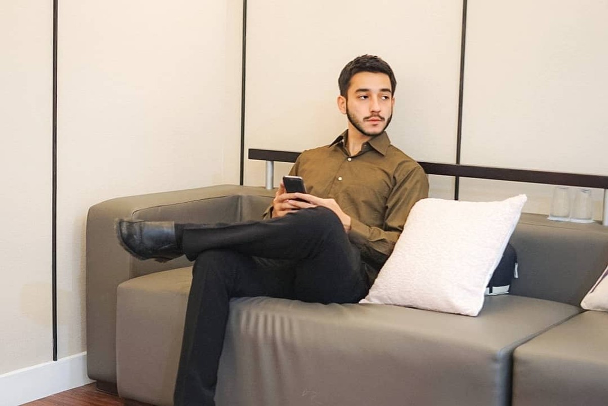 Perceraian Aliff Alli dan Aska Ongi sampai kini belum diputuskan&comma; perseteruan mereka pun jadi semakin panas&period; Yuk kita intip potret Aliff Alli&excl;