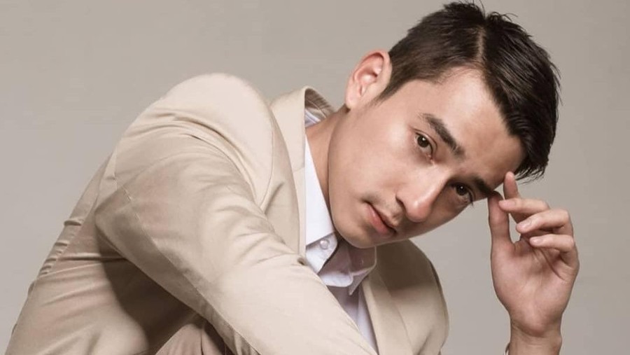 Perceraian Aliff Alli dan Aska Ongi sampai kini belum diputuskan, perseteruan mereka pun jadi semakin panas. Yuk kita intip potret Aliff Alli!