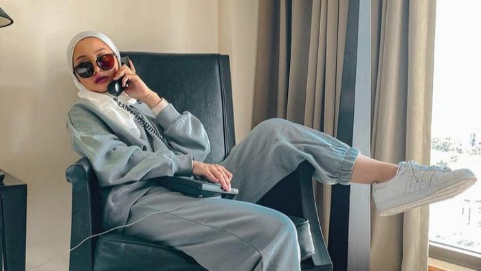 Punya 4 Anak, Intip Gaya Awet Muda Influencer Linda Kayhz